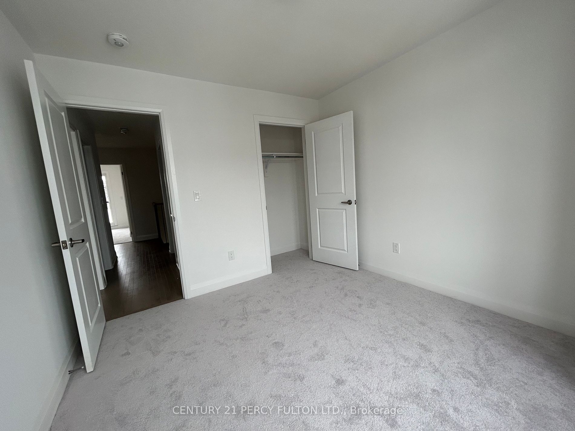 19 Elkington Cres