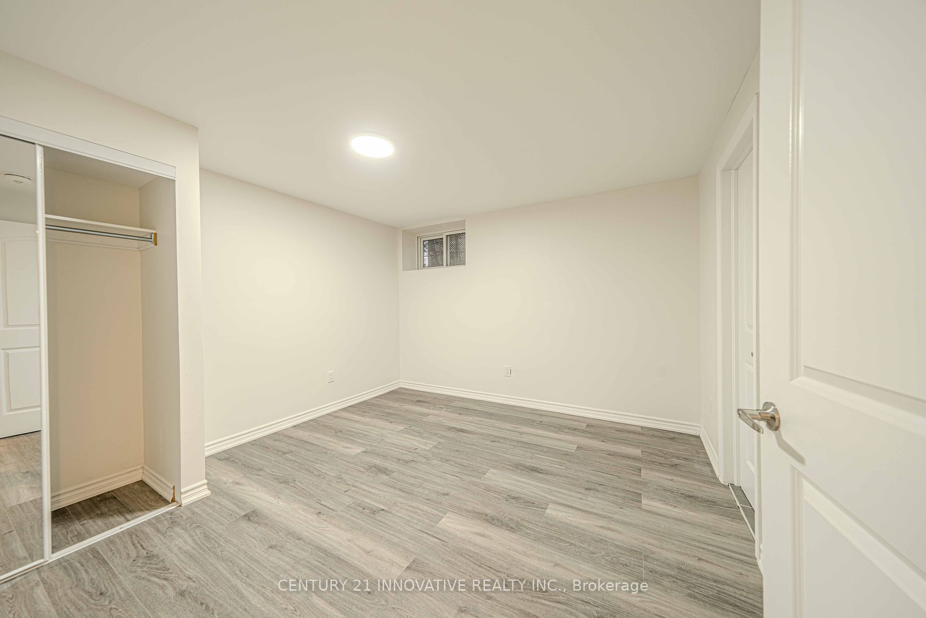 1894 Woodview Avenue #Bsmt