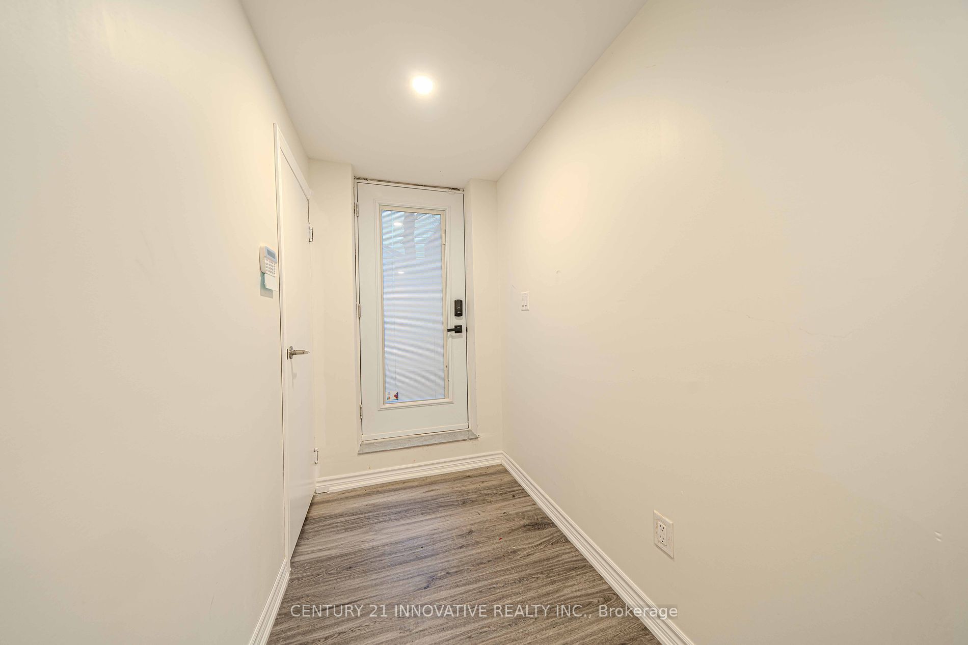 1894 Woodview Avenue #Bsmt