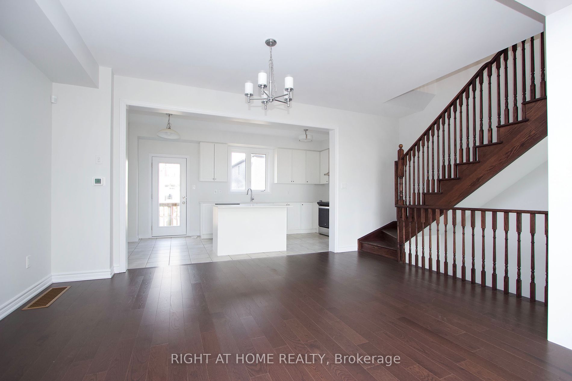 81 Douet Lane