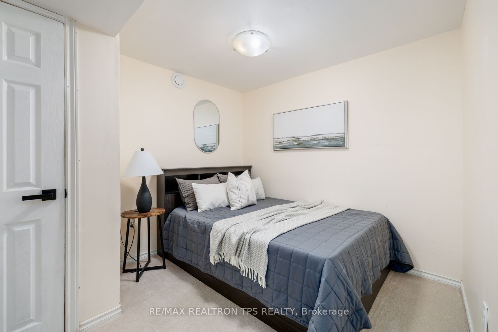 10 Bassett Blvd, #38