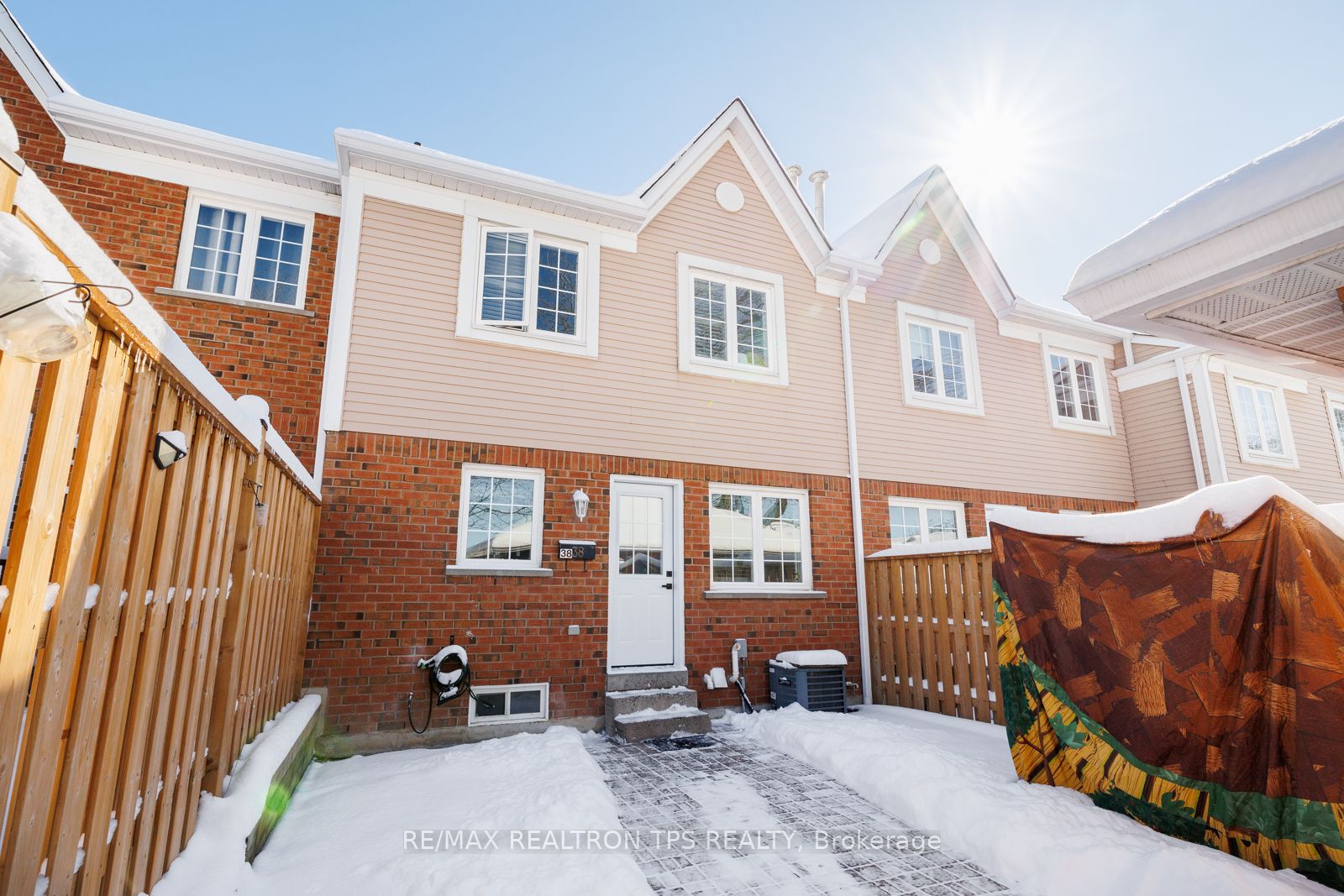 10 Bassett Blvd, #38