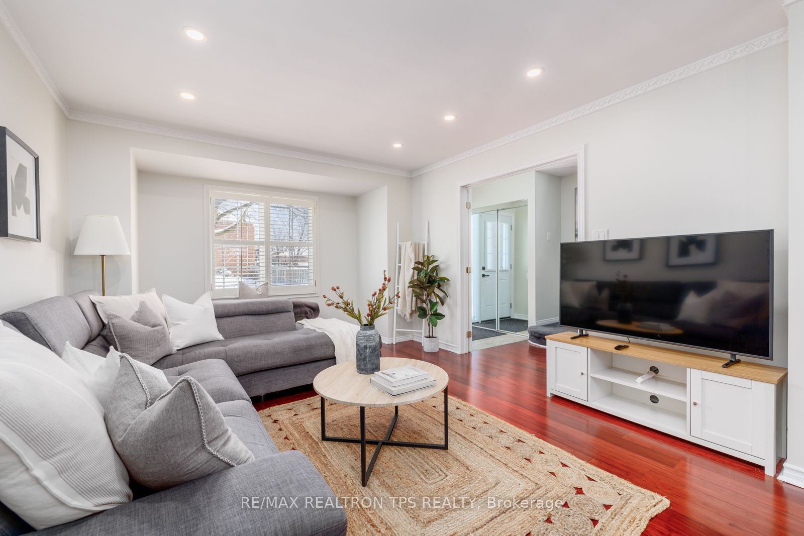 10 Bassett Blvd, #38