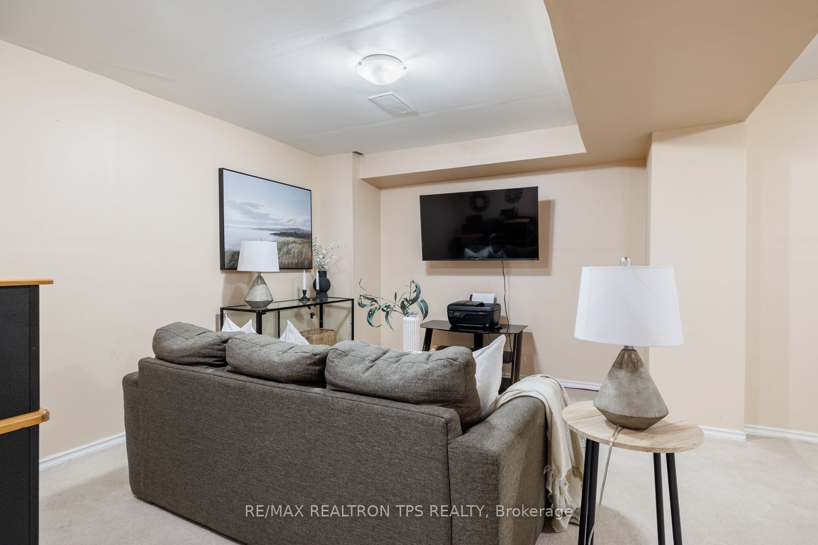 10 Bassett Blvd, #38