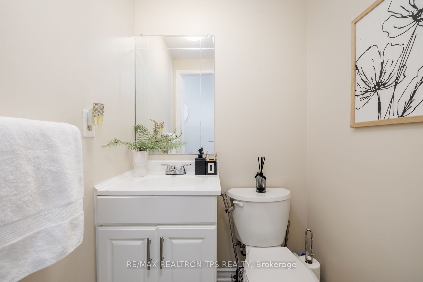 10 Bassett Blvd, #38