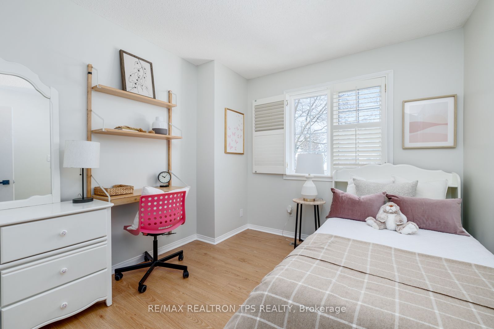 10 Bassett Blvd, #38