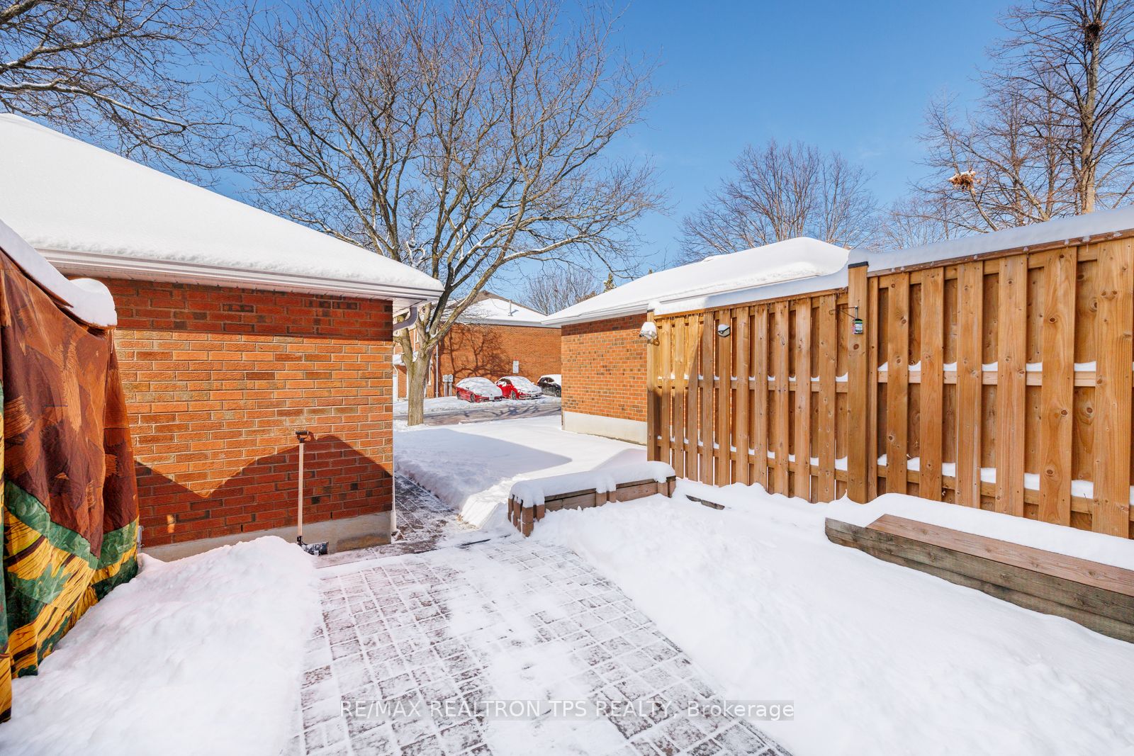 10 Bassett Blvd, #38