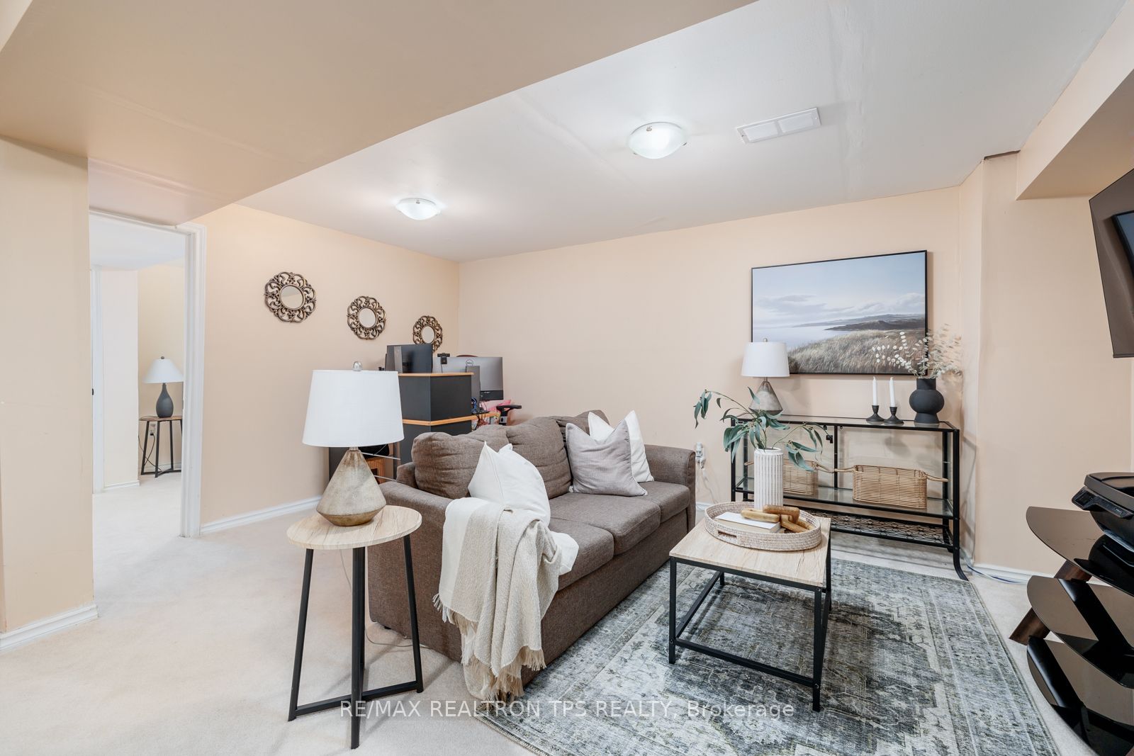 10 Bassett Blvd, #38