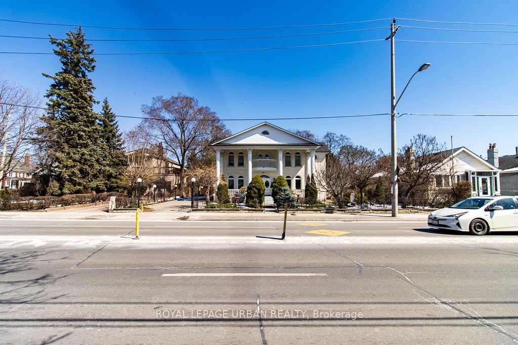 1273 Broadview Avenue
