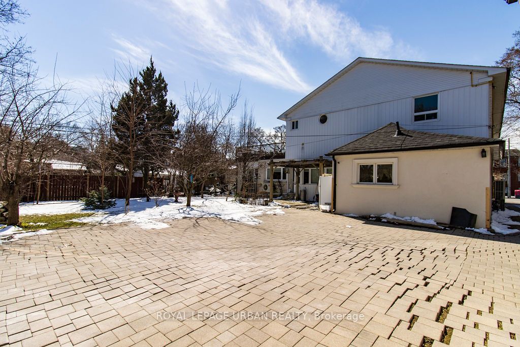 1273 Broadview Avenue