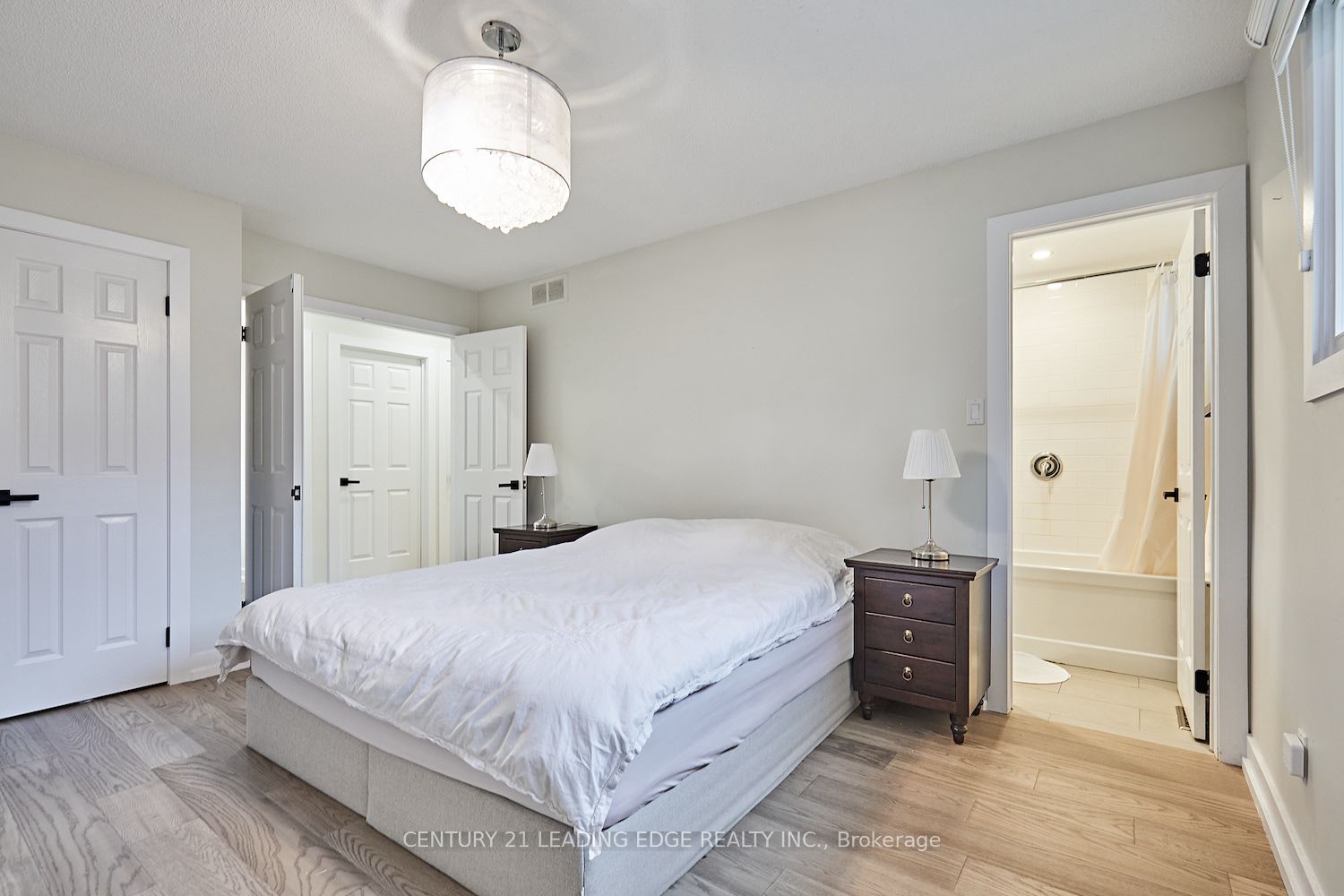 40 Waywell St, #Upper