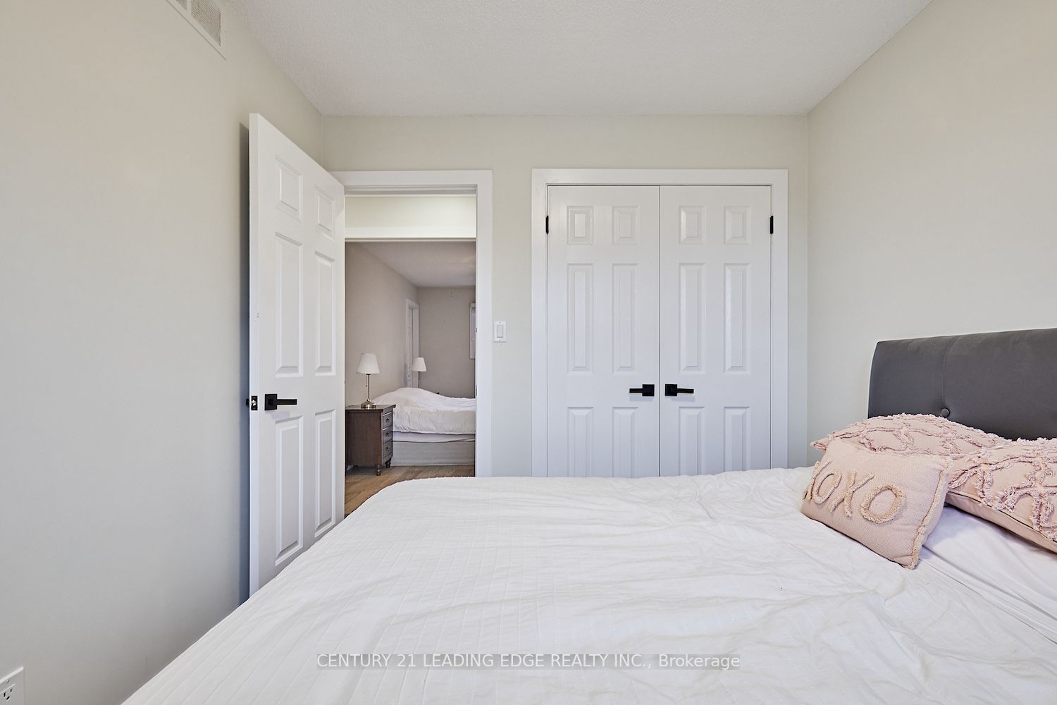 40 Waywell St, #Upper