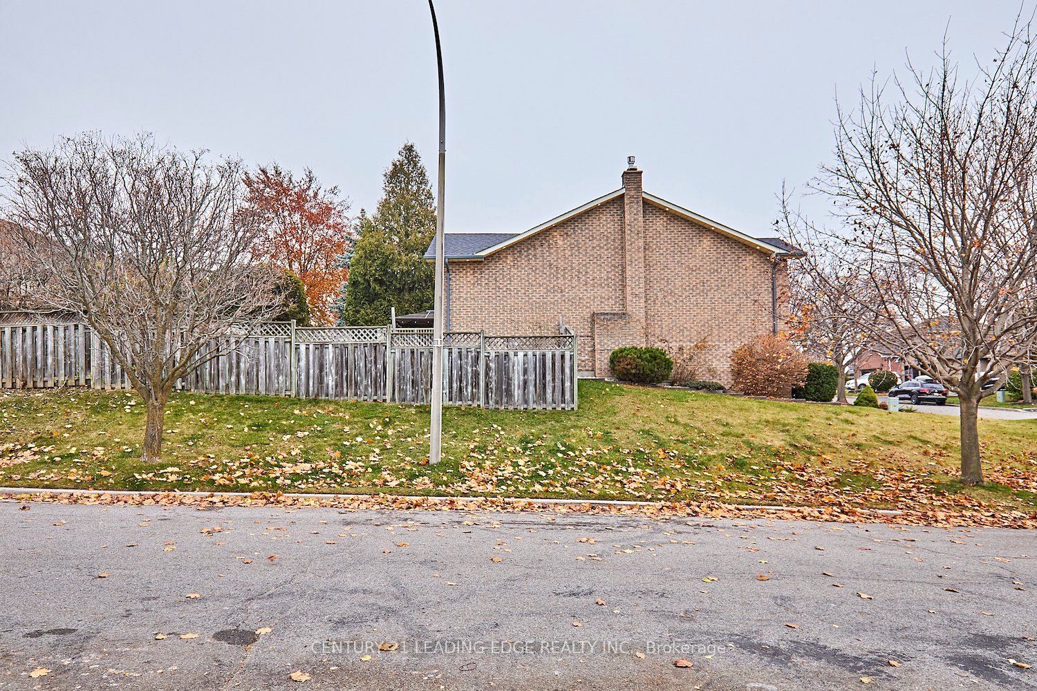 40 Waywell St, #Upper