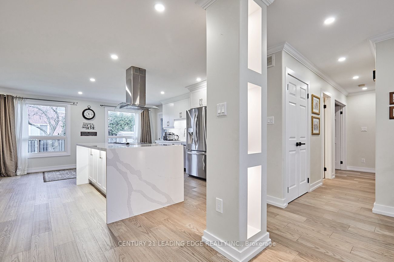 40 Waywell St, #Upper