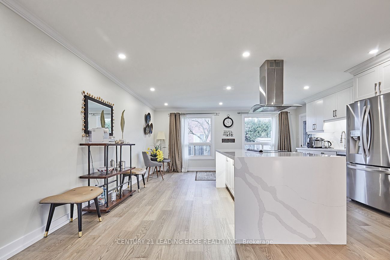 40 Waywell St, #Upper
