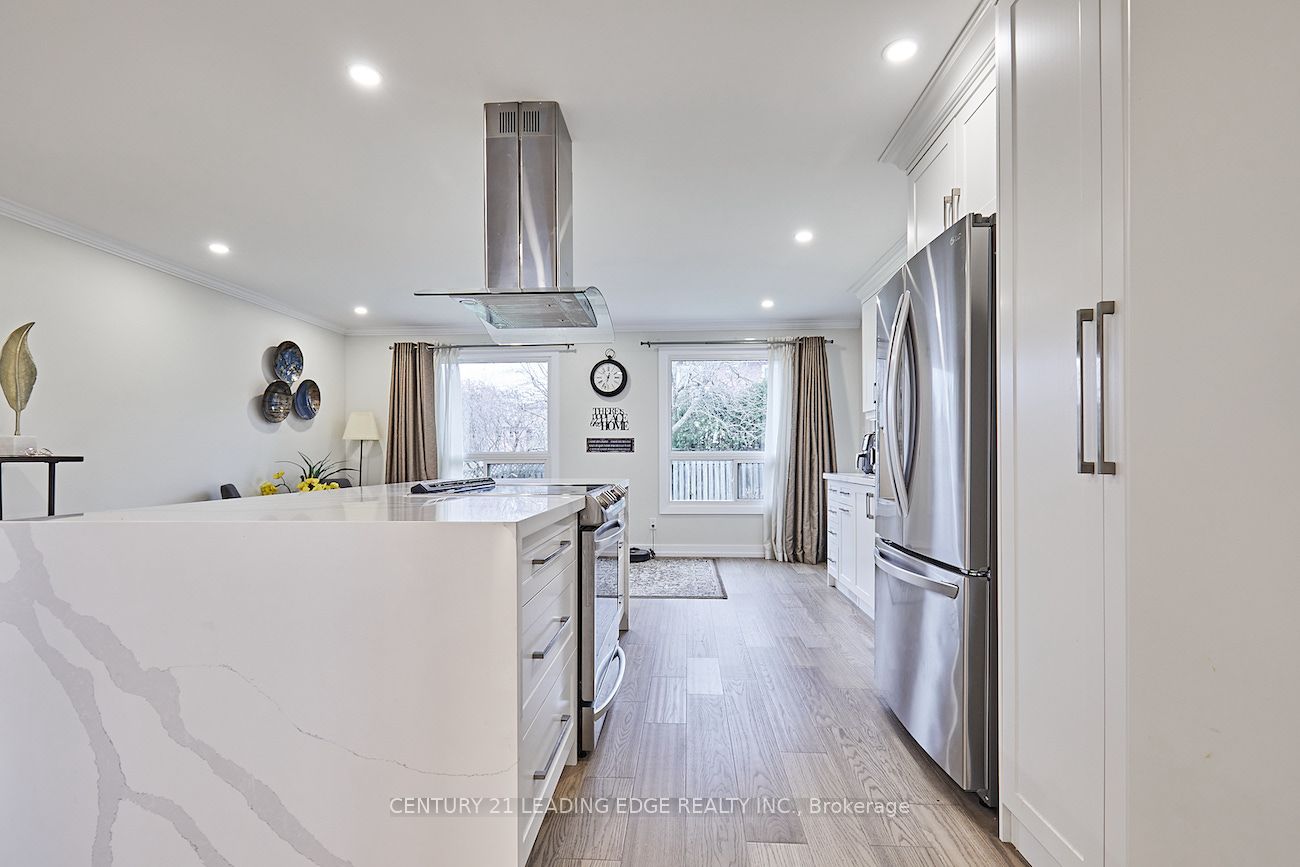 40 Waywell St, #Upper