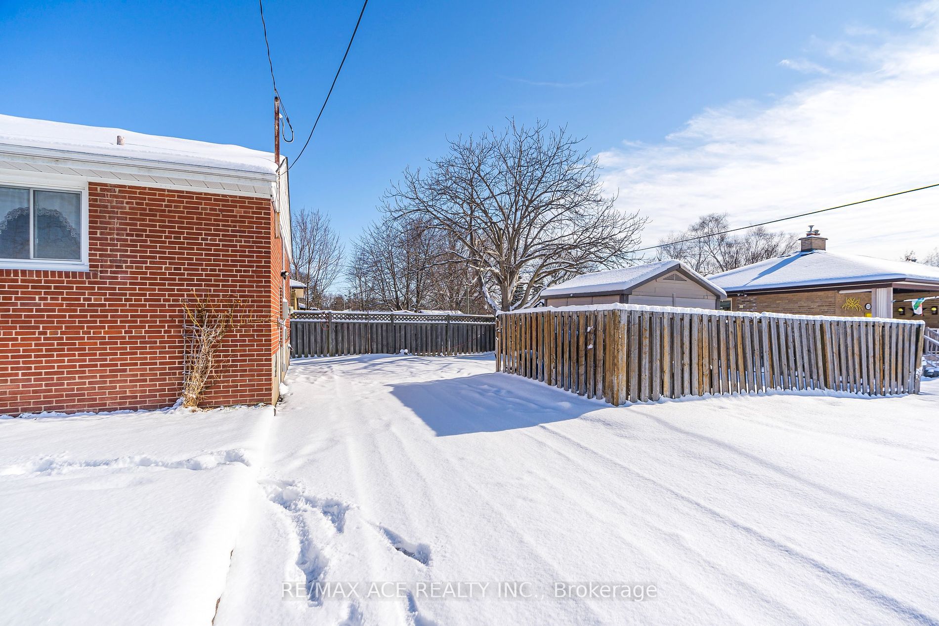 1279 Wecker Dr