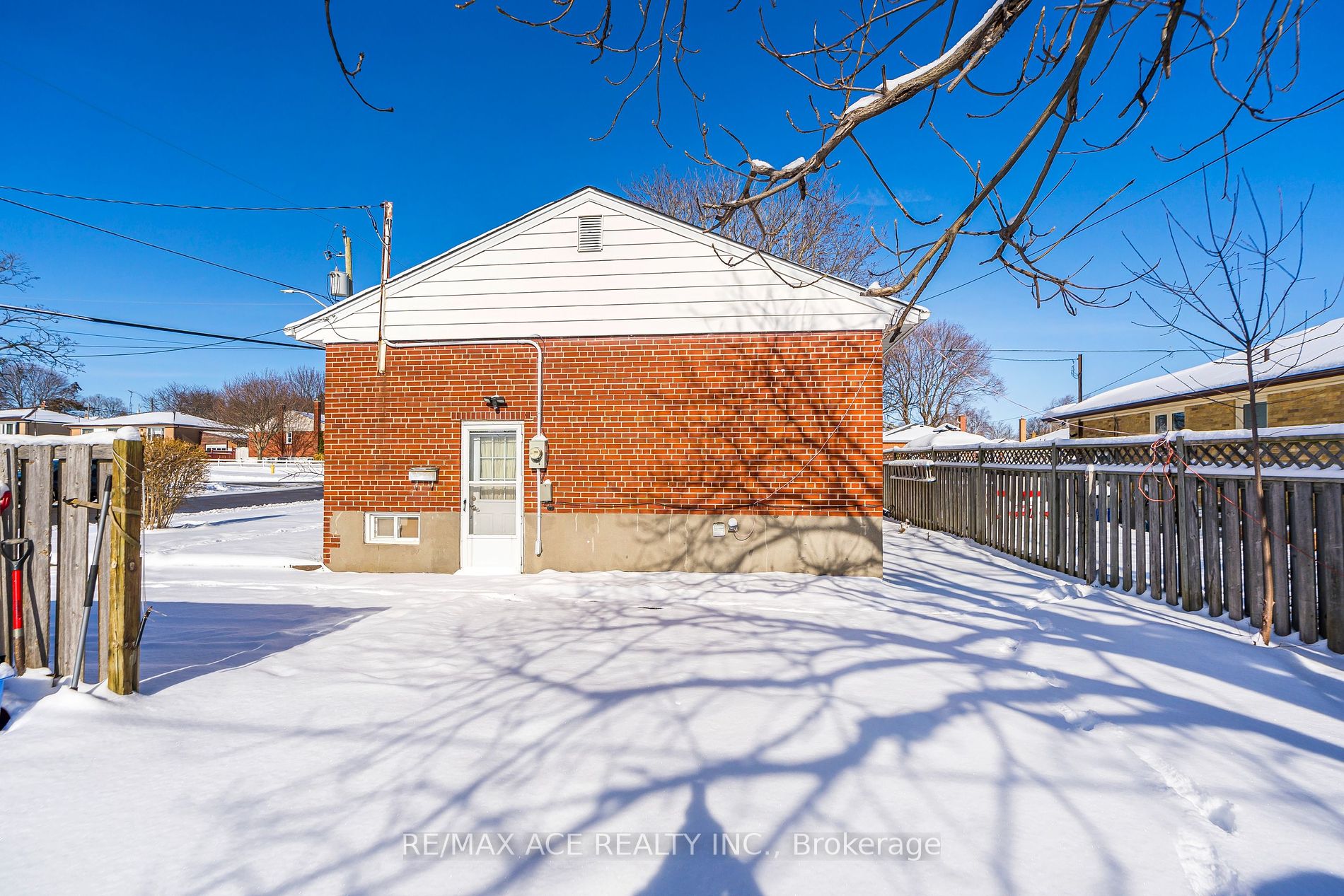 1279 Wecker Dr