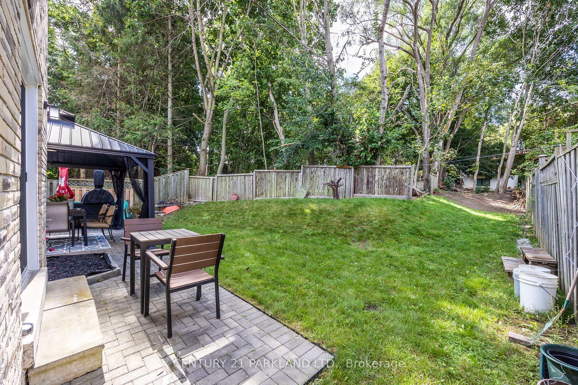 87 Bonacres Ave