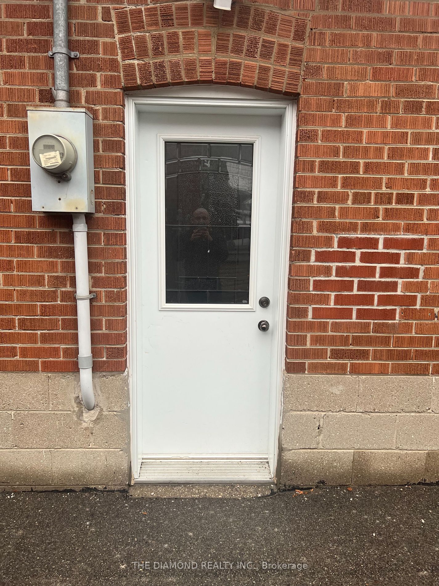 10 Compton Dr, #Bsmt