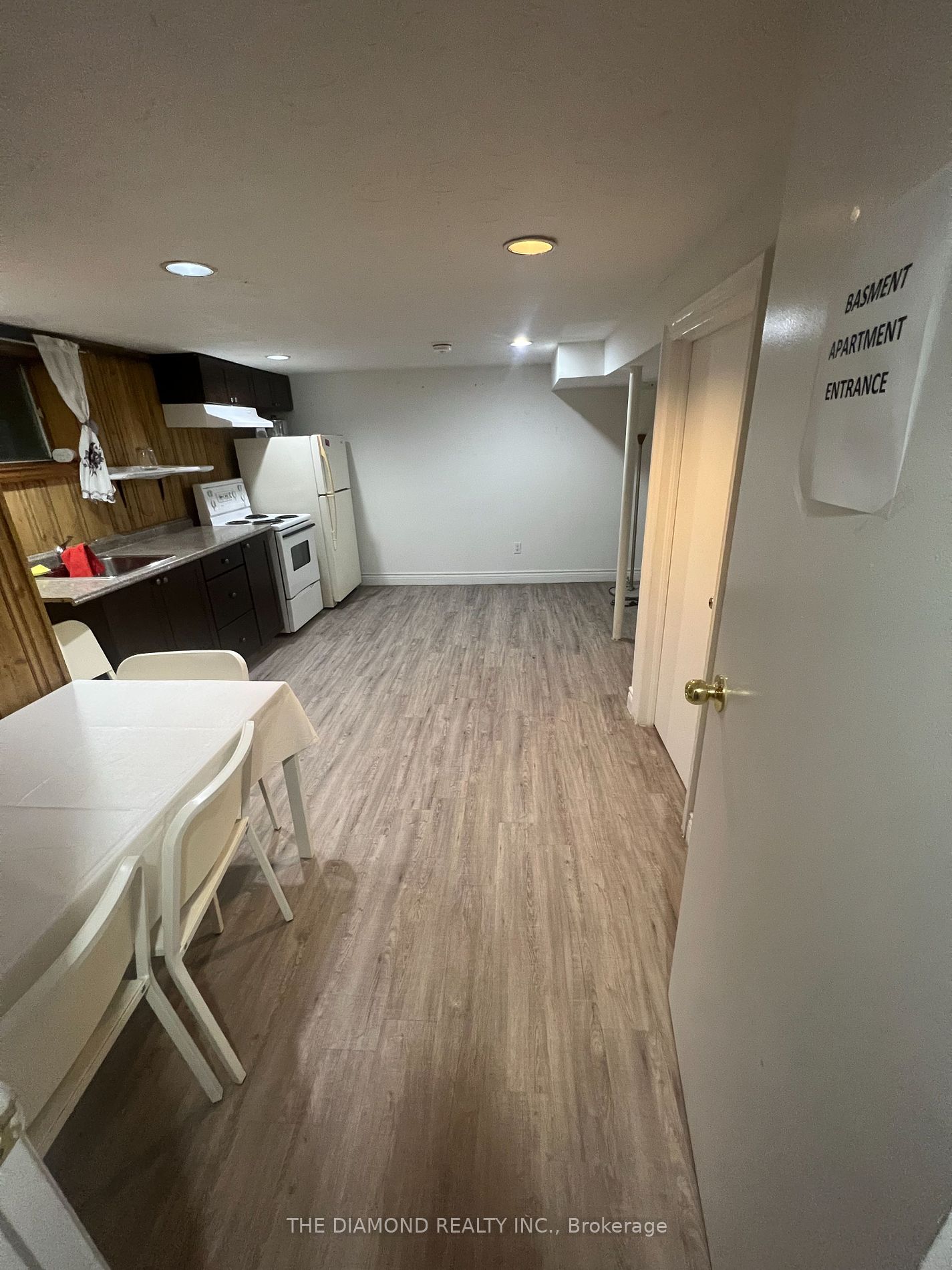 10 Compton Dr, #Bsmt
