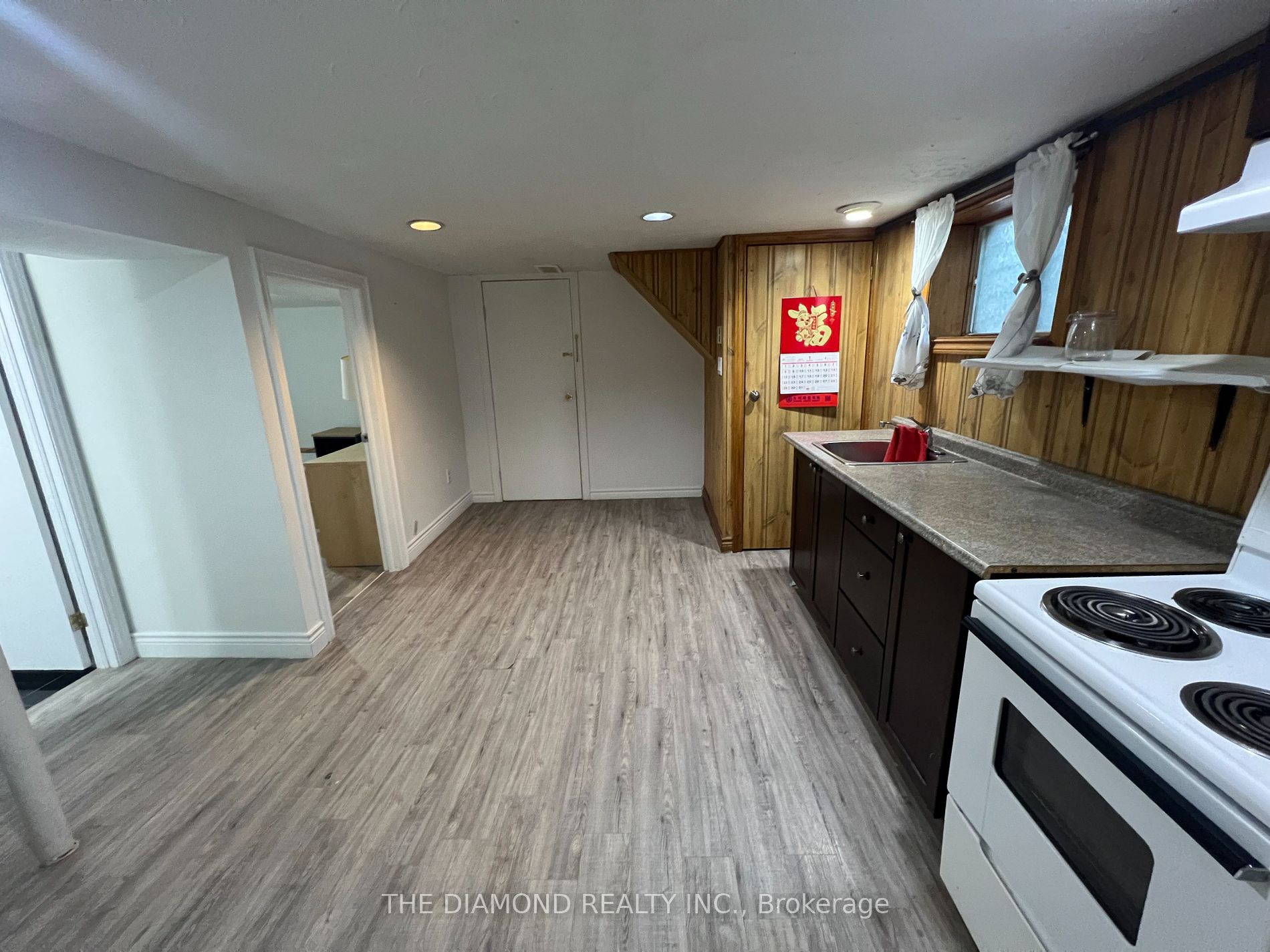 10 Compton Dr, #Bsmt