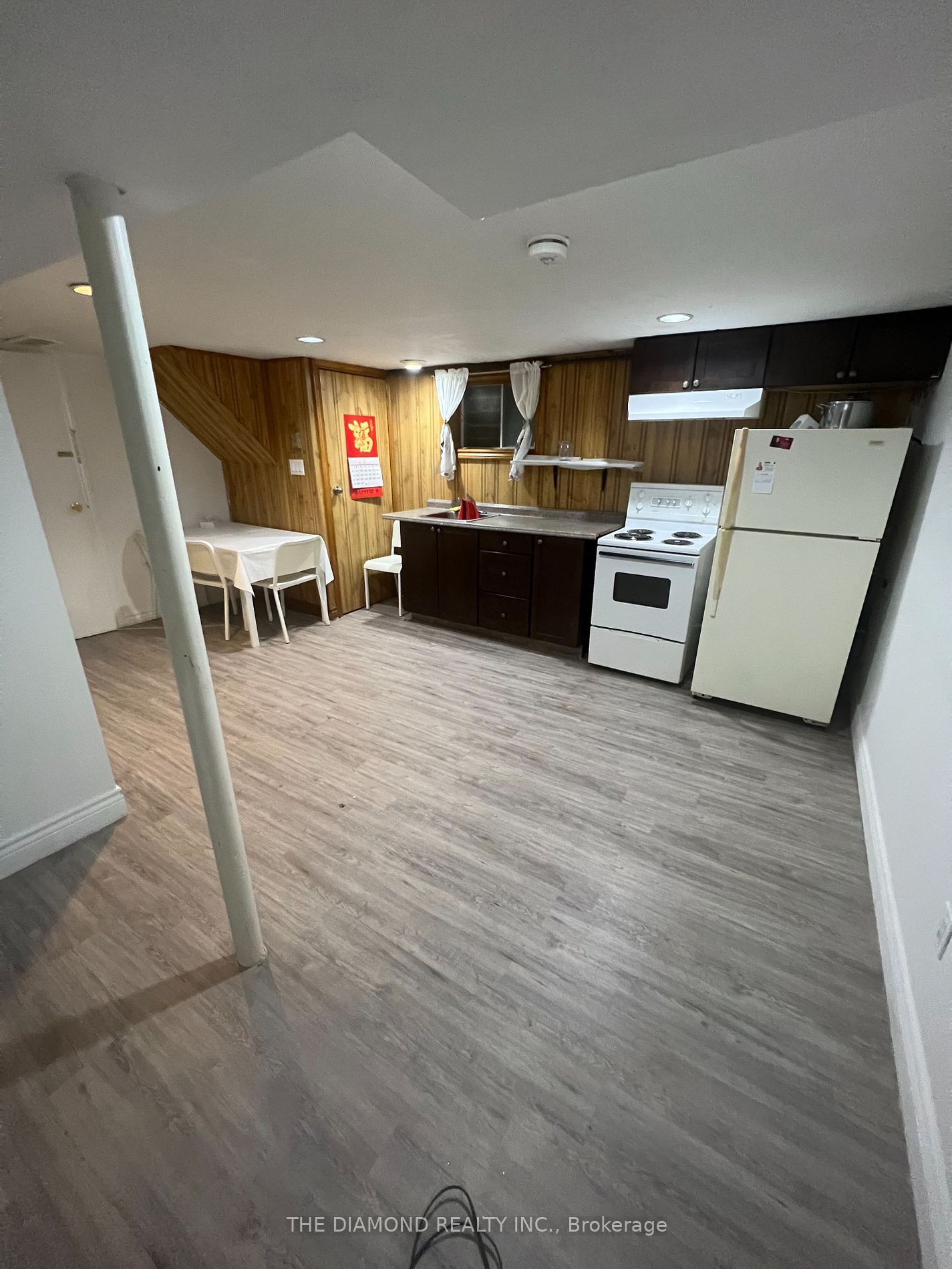 10 Compton Dr, #Bsmt