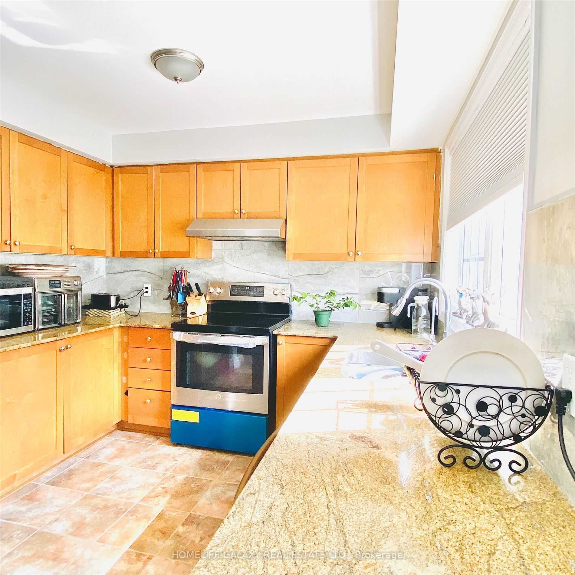 1790 Finch Ave, #11