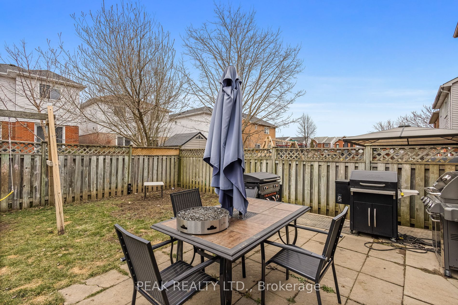 76 Fry Cres