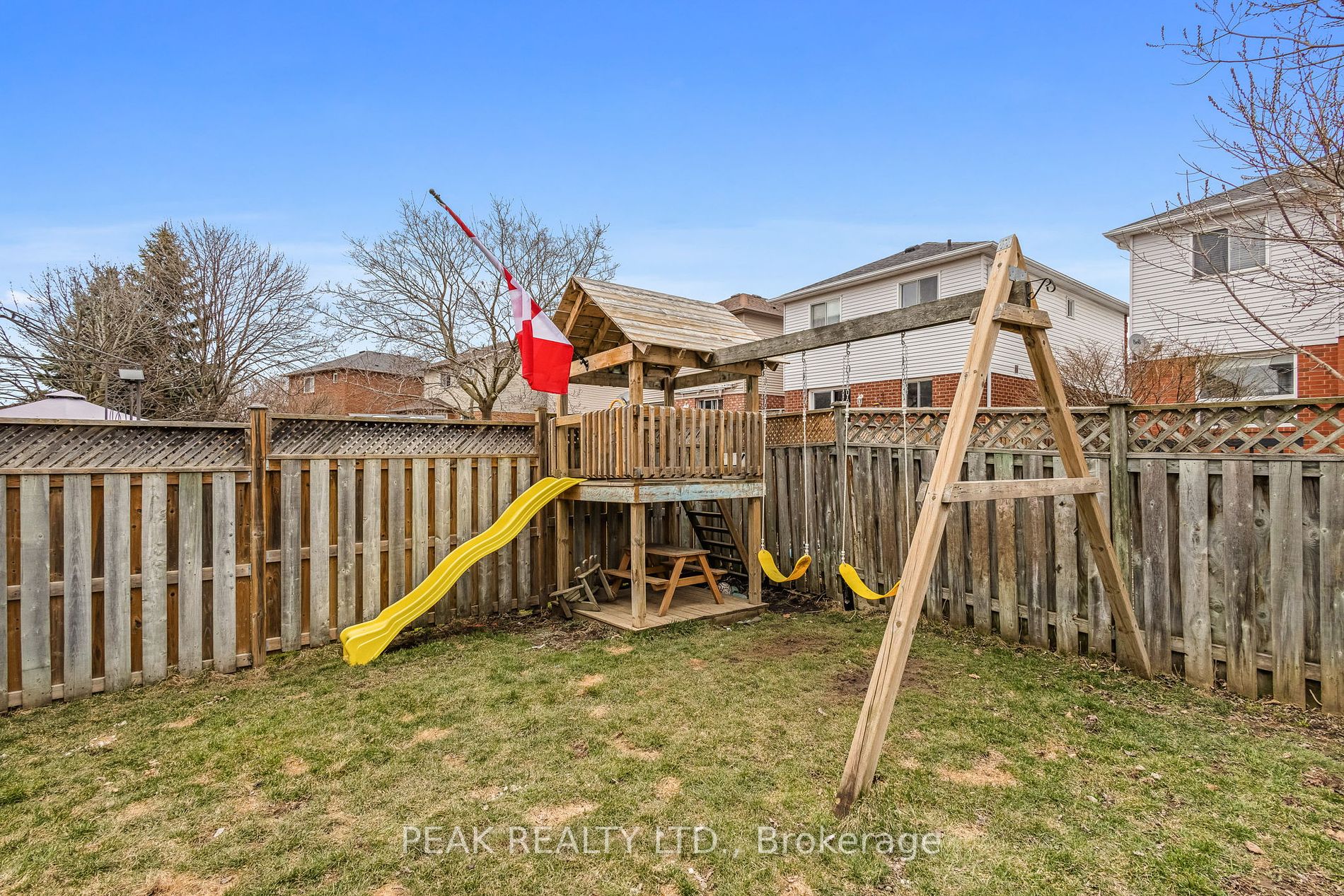 76 Fry Cres