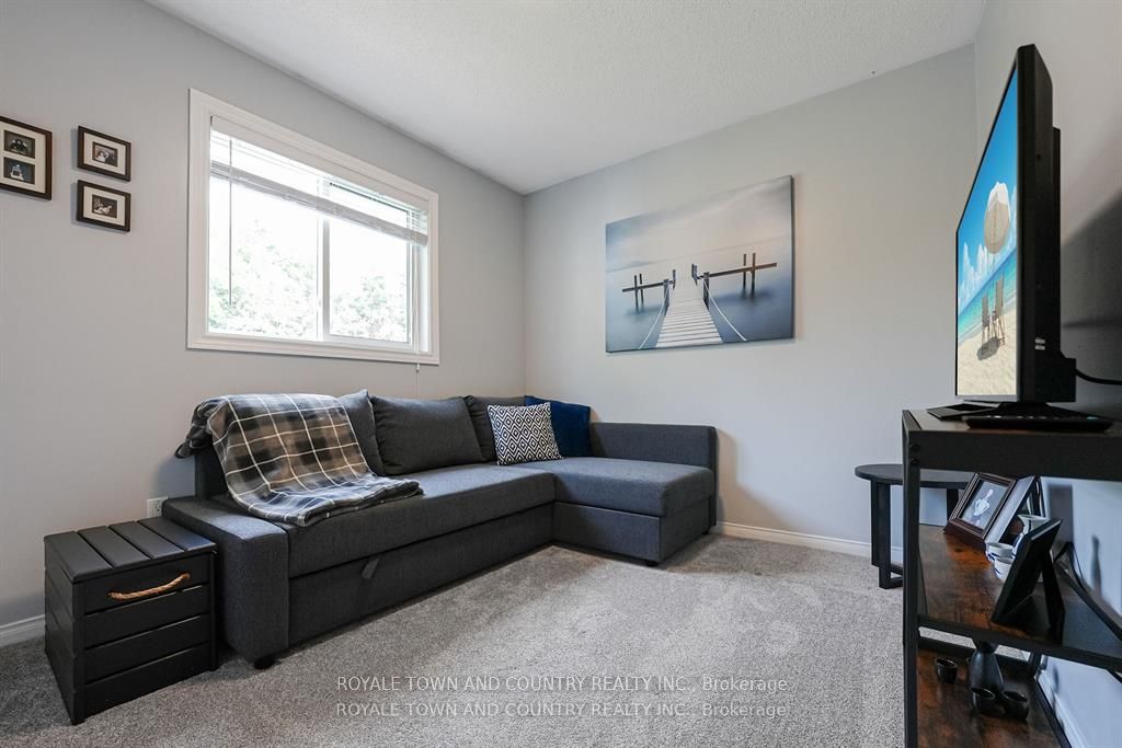 946 Glenbourne Crt