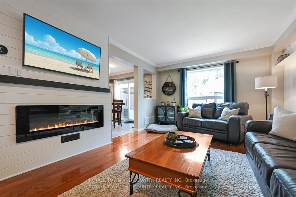 946 Glenbourne Crt