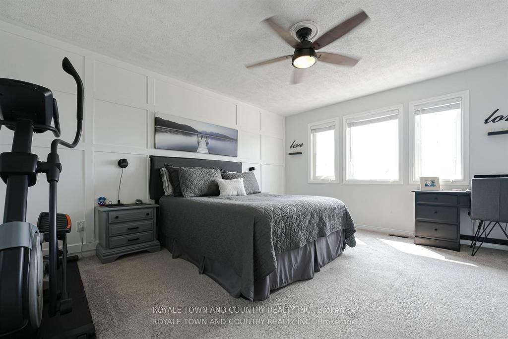 946 Glenbourne Crt