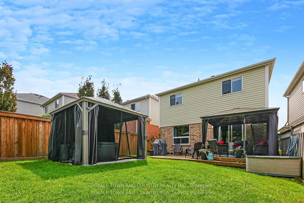 946 Glenbourne Crt