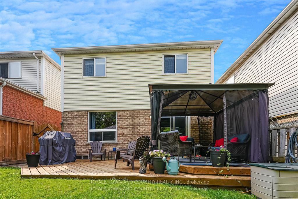 946 Glenbourne Crt