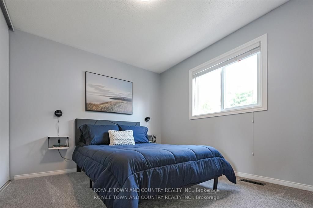 946 Glenbourne Crt