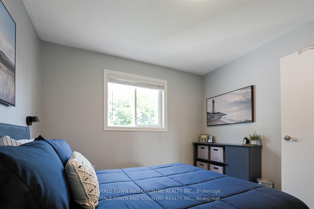 946 Glenbourne Crt