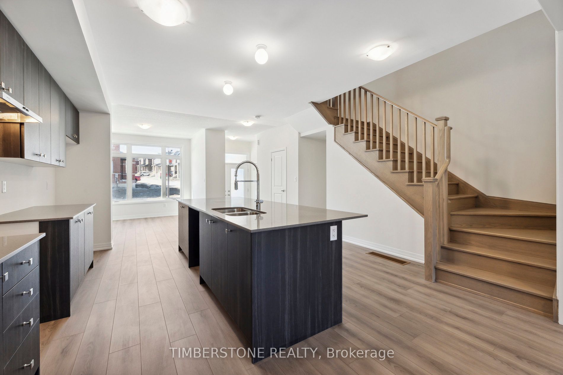 2651 Apricot Lane