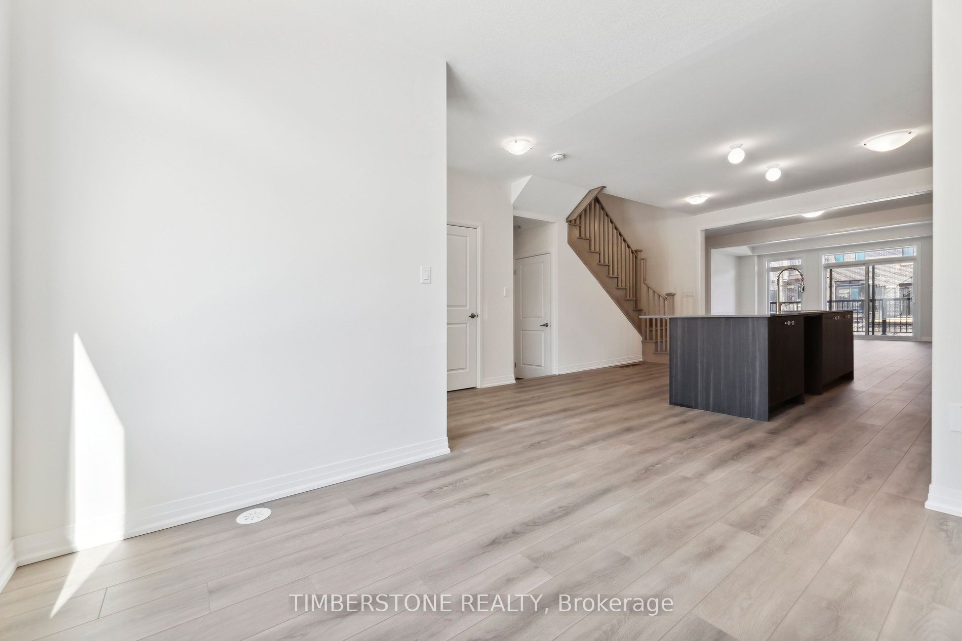 2651 Apricot Lane