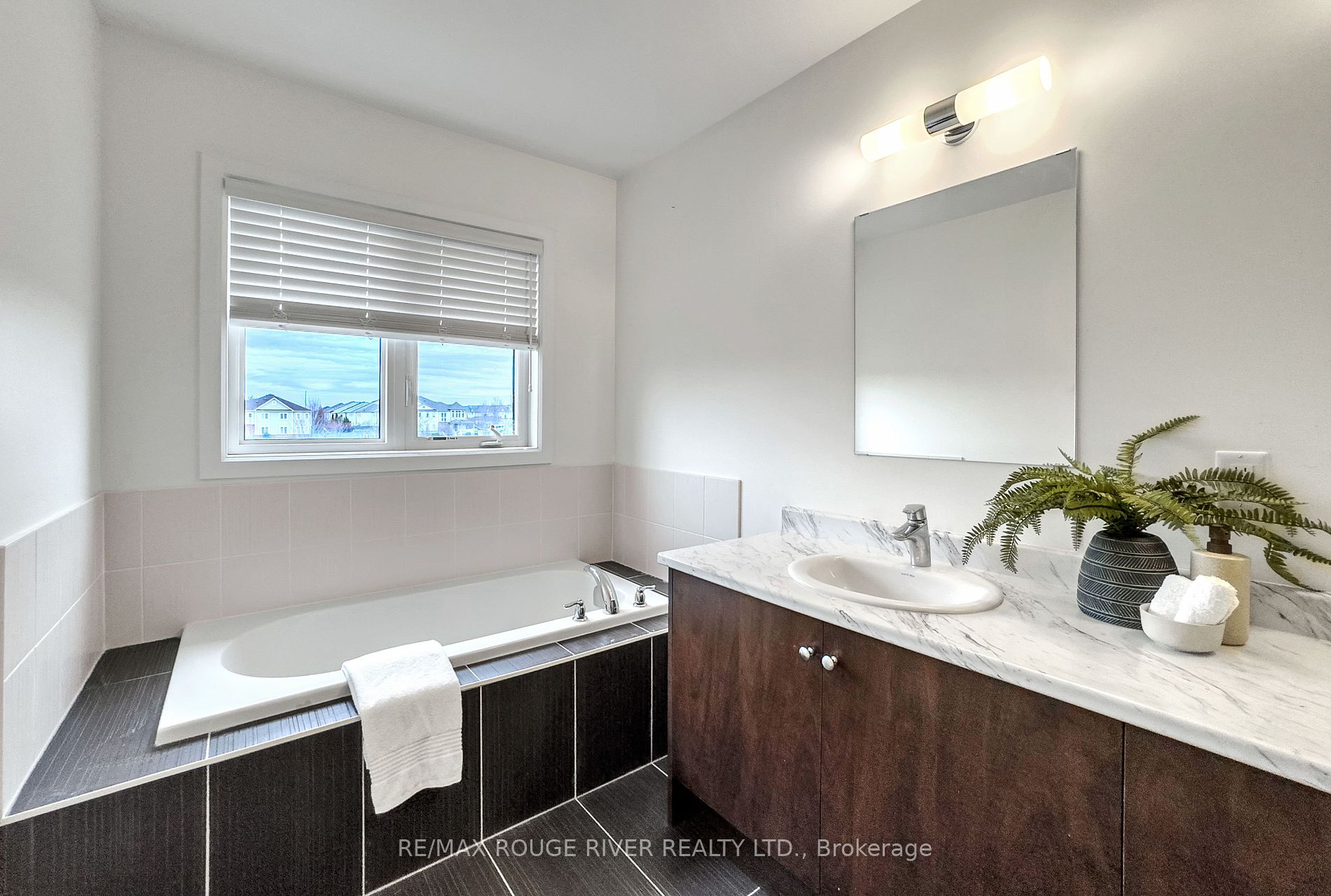 42 Donald Fleming Way, #143