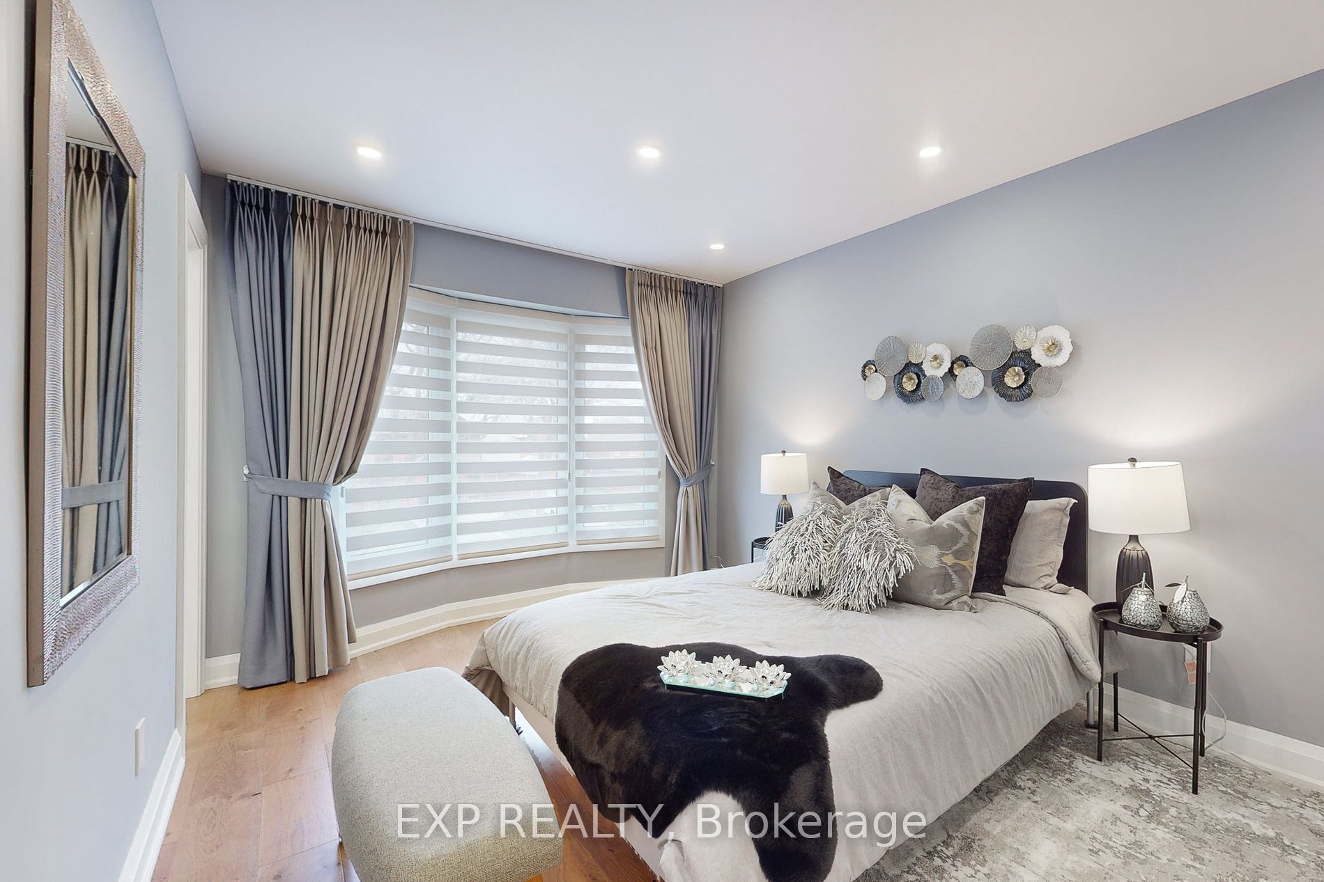 1025 Benton Cres