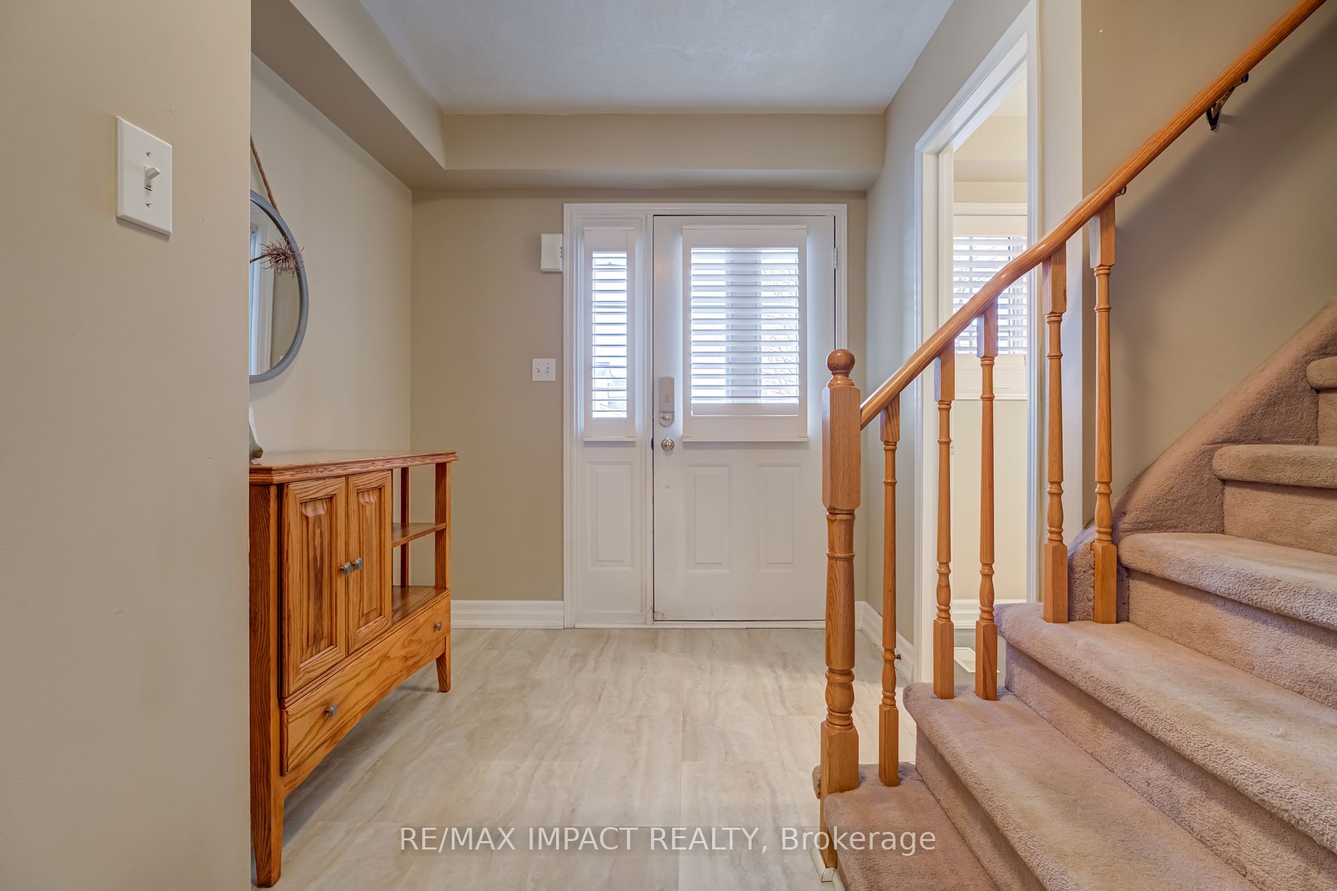672 Coldstream Dr