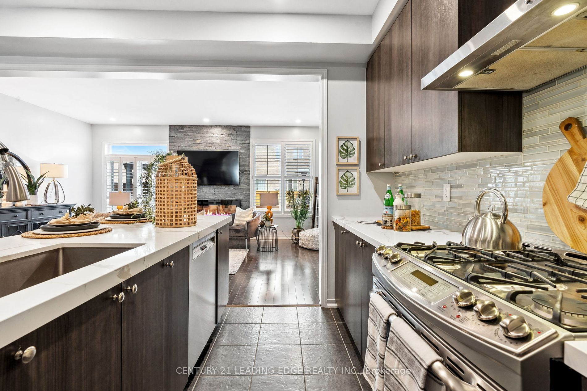 71 Chant Cres