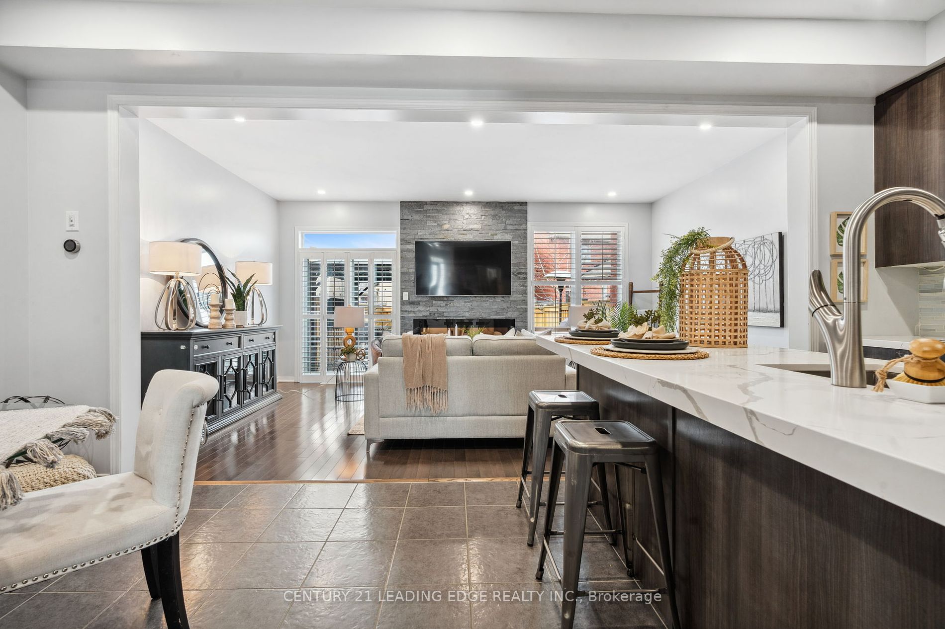 71 Chant Cres