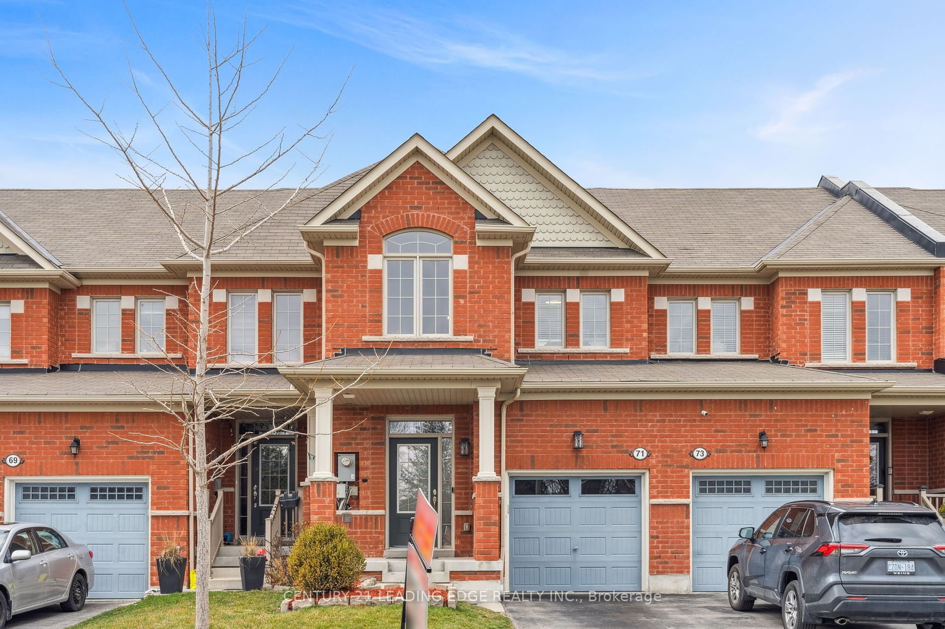 71 Chant Cres