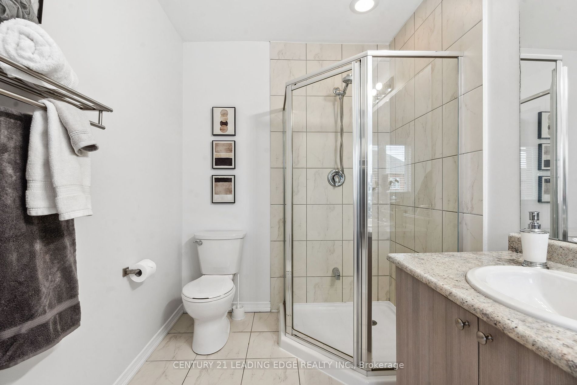 71 Chant Cres