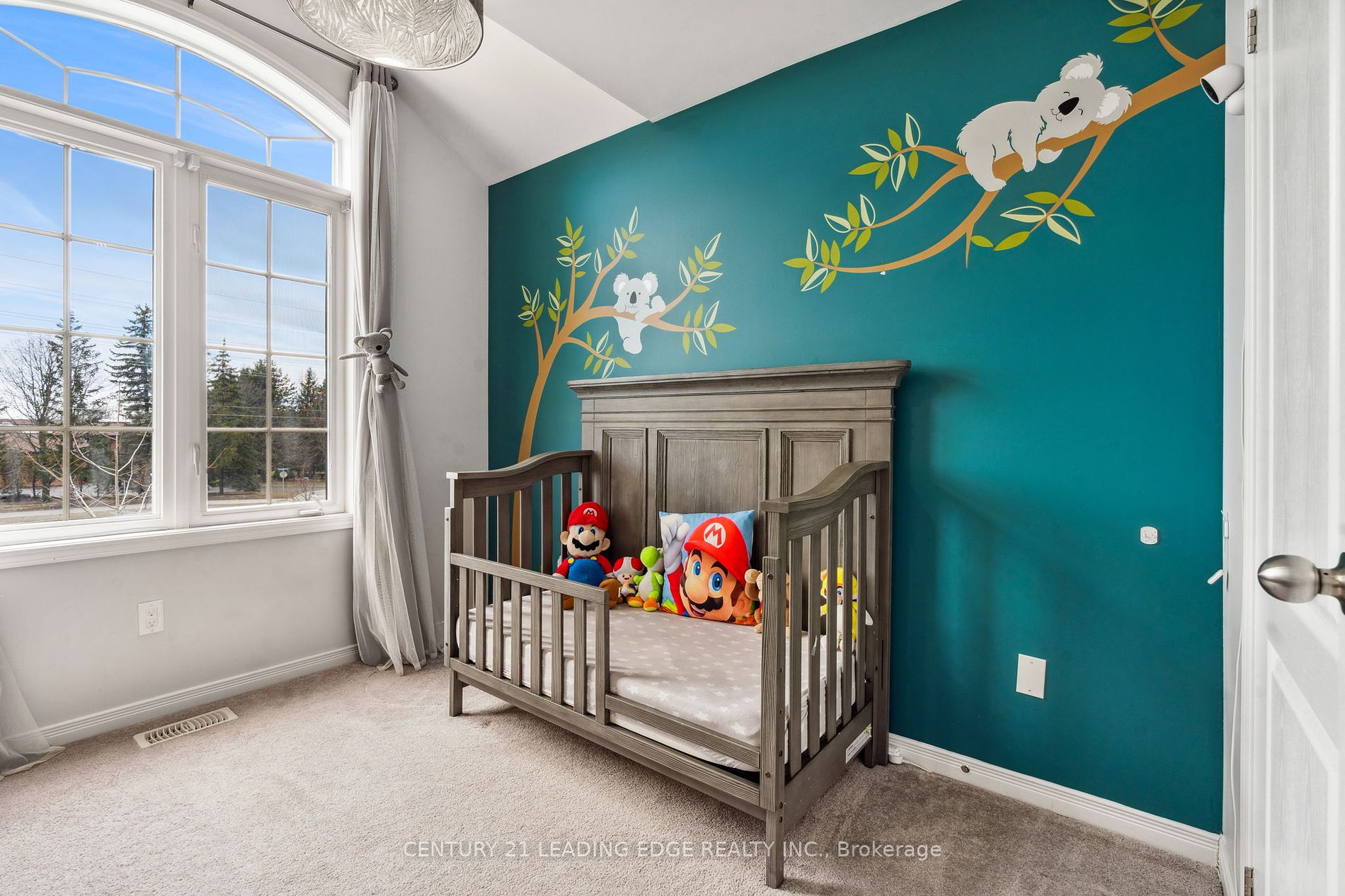 71 Chant Cres