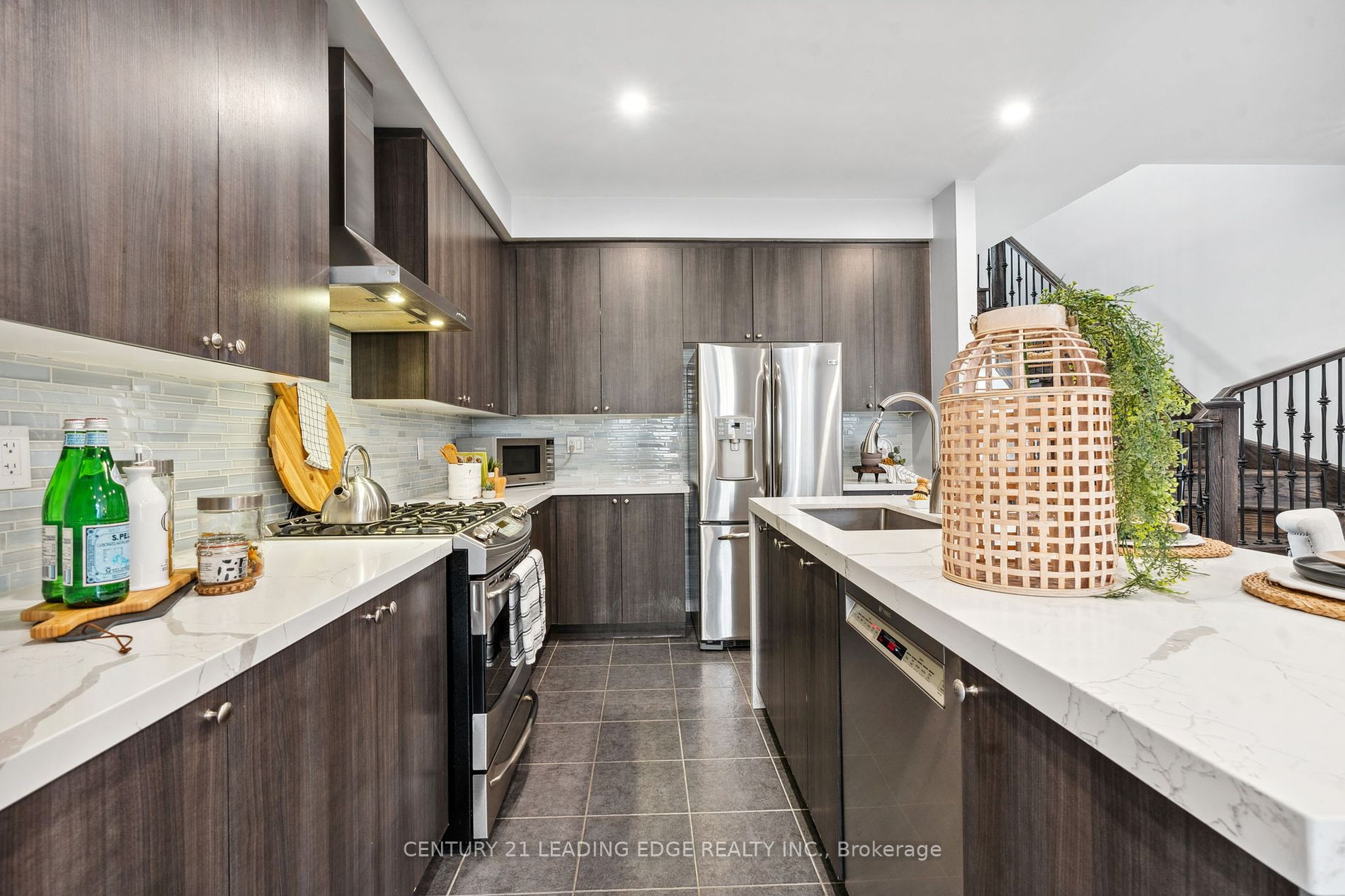 71 Chant Cres