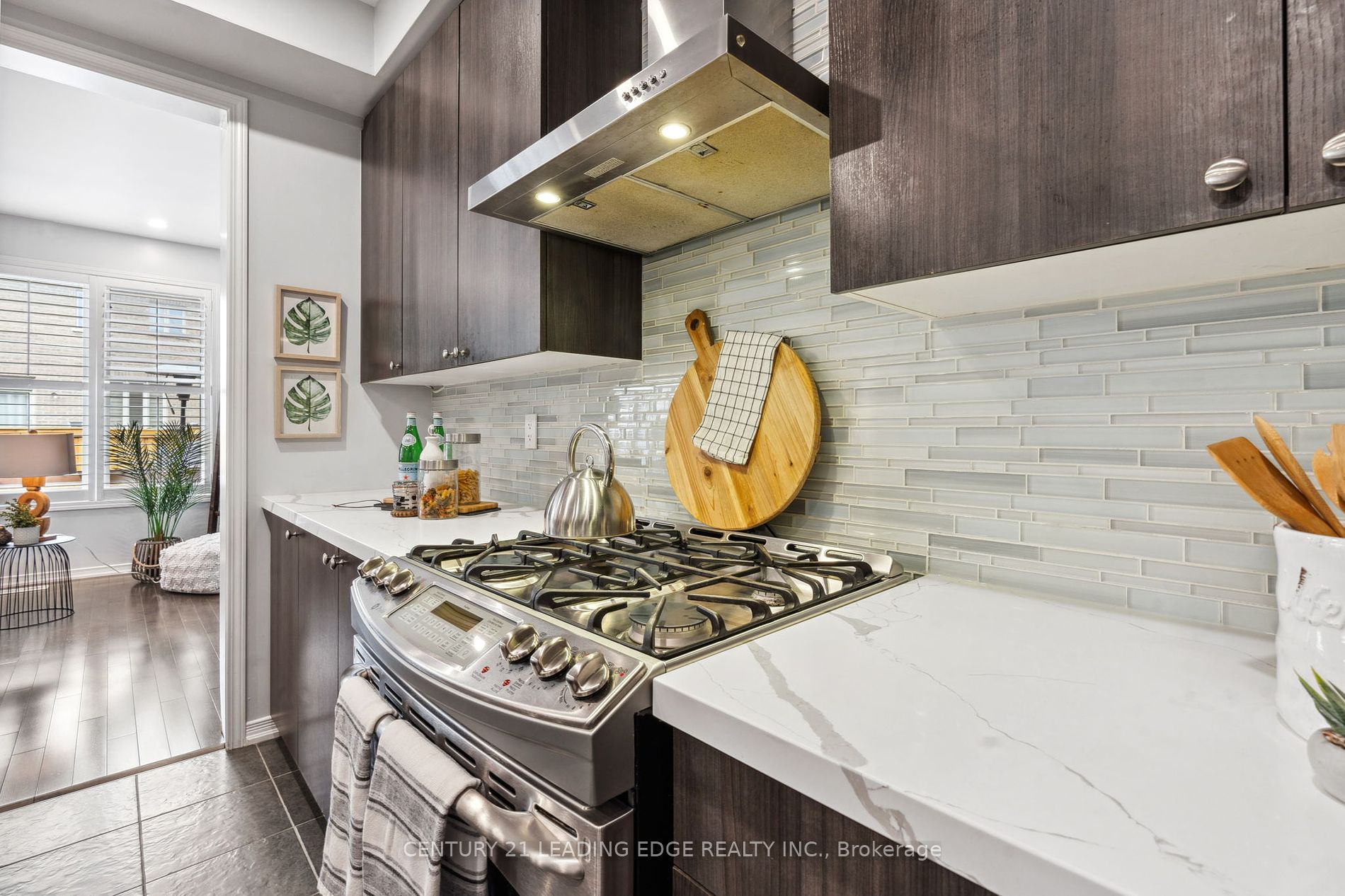 71 Chant Cres