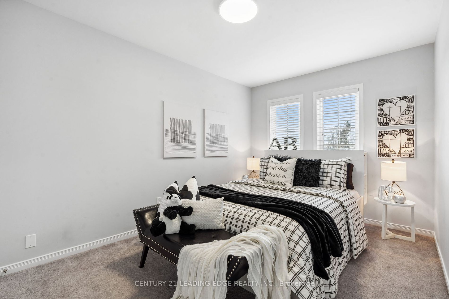 71 Chant Cres